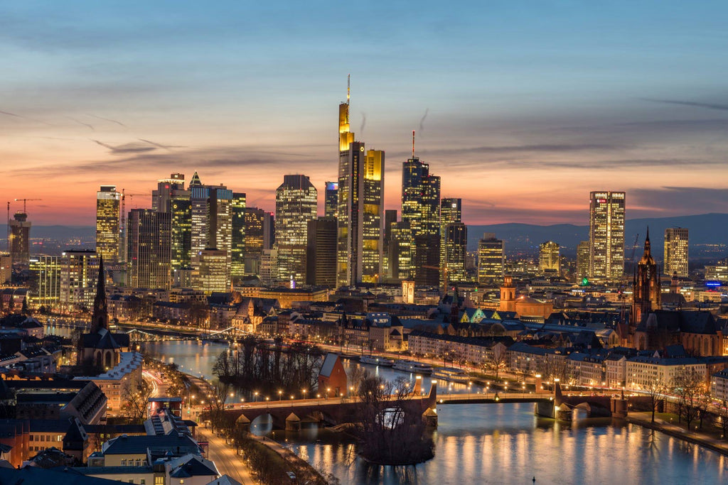 Frankfurt bei blauer Stunde